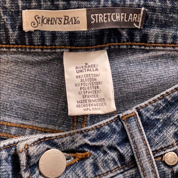 Medium-Wash Flare Jeans - Picture 3 of 3